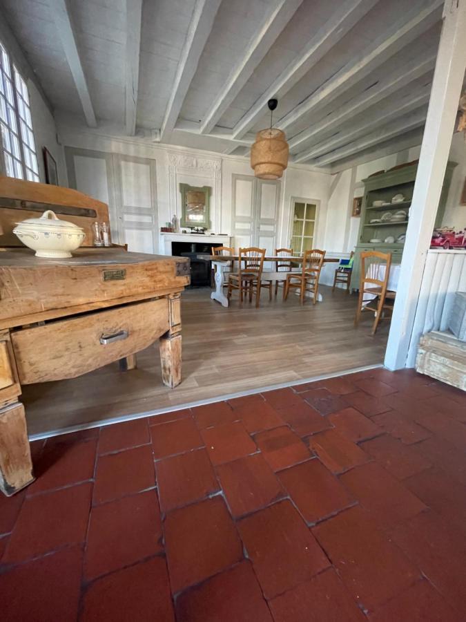 Hotel Et Restaurant Traditionnel L' Escalandes Lesperon  Buitenkant foto