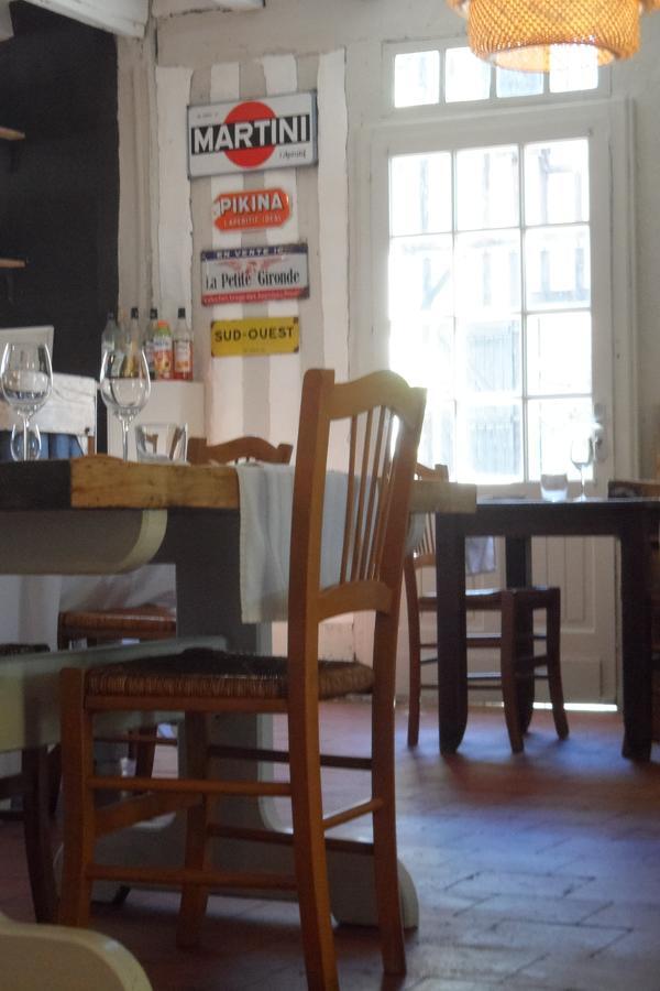 Hotel Et Restaurant Traditionnel L' Escalandes Lesperon  Buitenkant foto